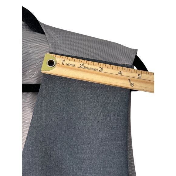 Caravelli Italy Leo Suit Vest Size 52L 48W Light Gray Polyester Formal Business - Picture 9 of 12